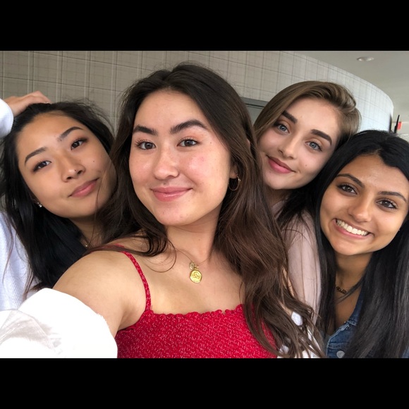 Meet your Posher, Catie - Picture 1 of 1